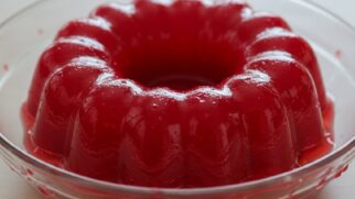 Feita de proteína animal, a gelatina chegou ao Brasil em 1946
