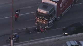 Somente a faixa da esquerda ficou disponível, o que provocou grande congestionamento na região
