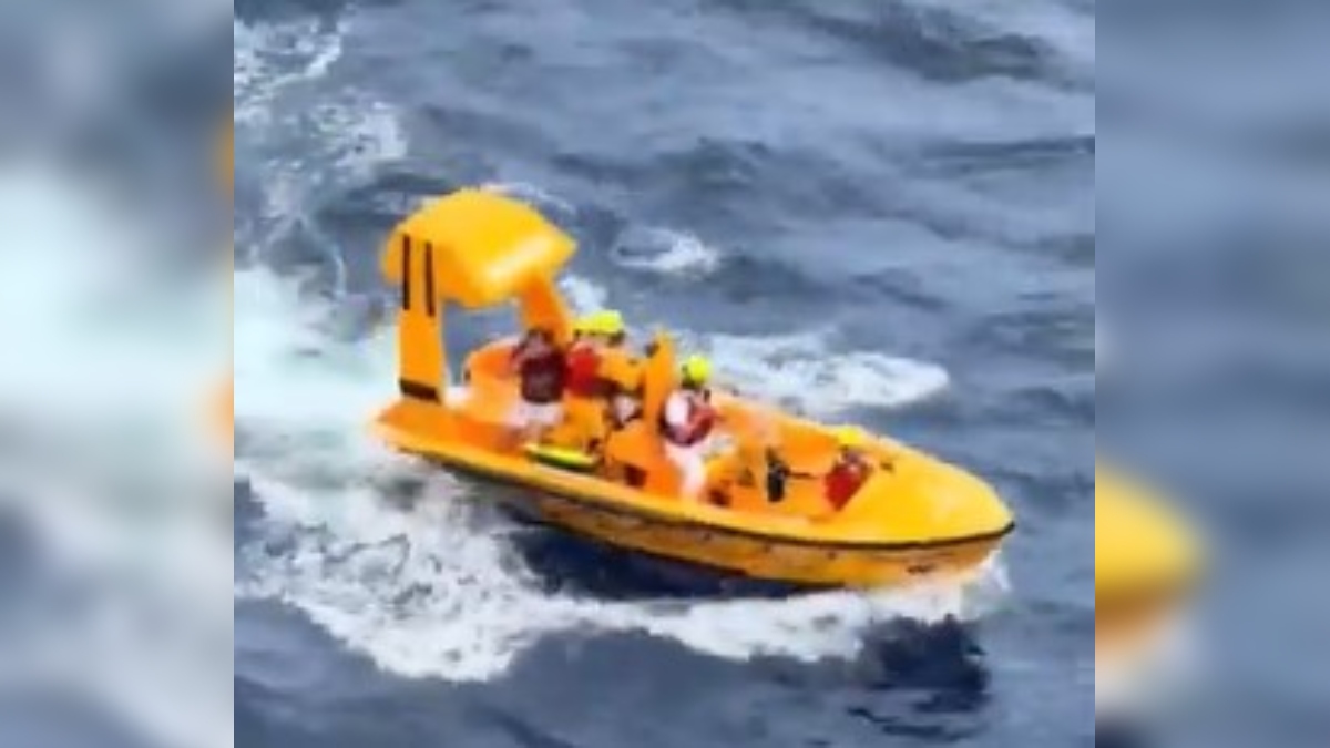 Pai e filha foram resgatados do alto mar 'em minutos'
