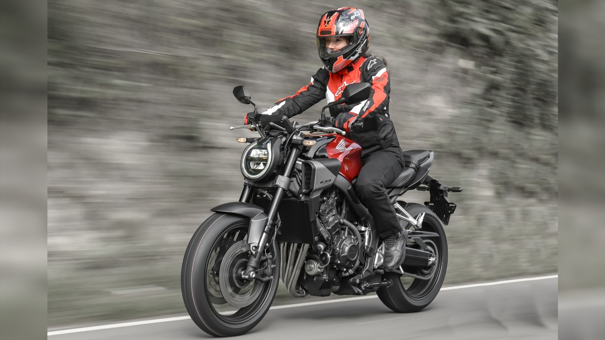 Moto estreia embreagem automatizada que avisa o piloto sobre marchas