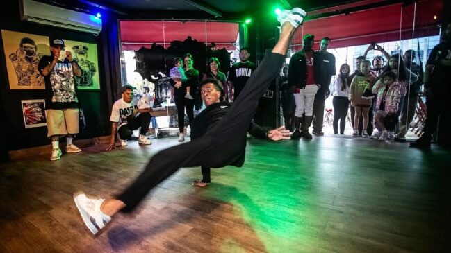 Com programação das 14h às 22h, festa reúne dança de rua, grafite, MCs e carros estilizados