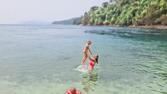 Praia do Laboratório, no Rio, viralizou nas redes sociais por suas águas mornas e transparentes