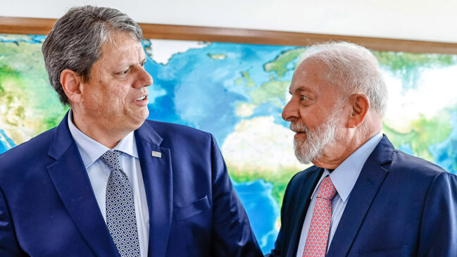 Lula e Tarcísio, em foto de arquivo; governador anunciou início da caducidade do contrato da Enel