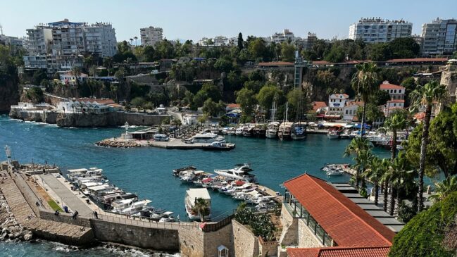 Mediterrâneo deve enfrentar tsunami superior a um metro em 30 anos