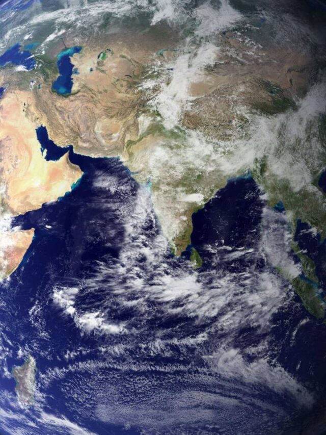 Núcleo da Terra para de girar e inverte direção, sugere estudo