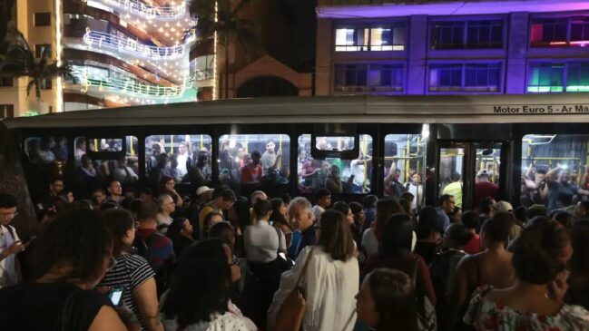 Até o momento, sete suspeitos foram presos por depredação de ônibus
