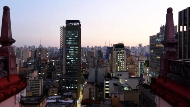 Esta terça-feira (15/7) deve registrar mais uma madrugada fria com termômetros ao redor dos 12°C