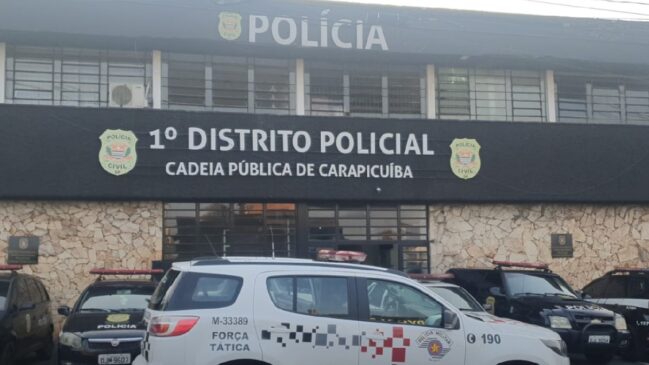Acidente aconteceu por volta das 8h30 na avenida Vitório Fornazaro