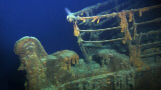 Detalhes impressionantes de escaneamento 3D do Titanic revelam o possível dente de um megalodonte incrustado em ouro