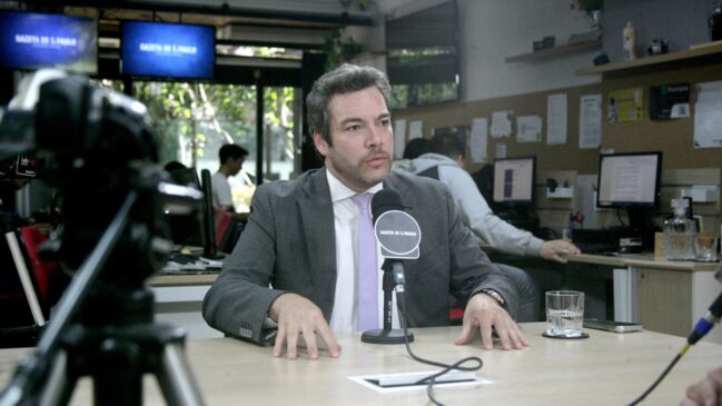 O advogado Bruno Camargo Silva durante entrevista à Gazeta