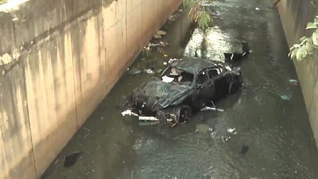 Carro trafegava pela avenida no sentido da Marginal Pinheiros