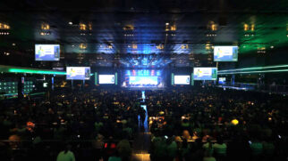 Durante o evento, os profissionais tiveram a oportunidade de assistir gratuitamente palestras e debates sobre temas atuais como: a adultização das crianças e o excesso de informação e acesso às telas