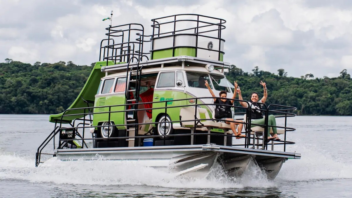 Kombi Boat mantém o visual da icônica Kombi Corujinha 1974