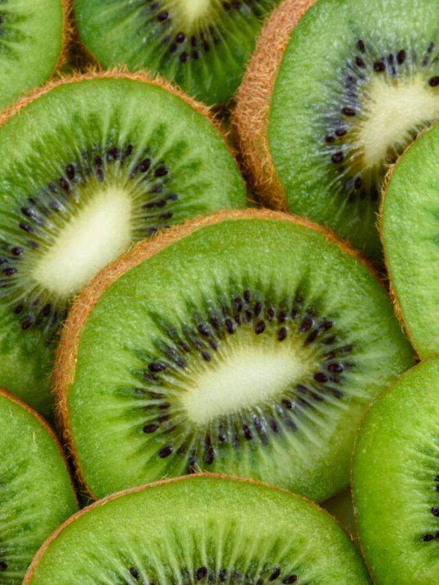 Veja o que acontece com seu corpo se você comer 2 kiwis por dia