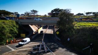 Ação ocorre para movimentação de barreiras rígidas entre as pistas