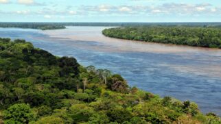 O Rio Amazônia É o maior rio do mundo em volume de água e, segundo muitos levantamentos recentes, também o mais extenso.