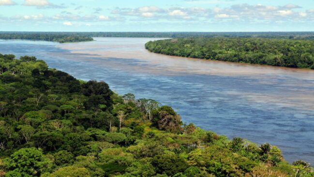 O Rio Amazônia É o maior rio do mundo em volume de água e, segundo muitos levantamentos recentes, também o mais extenso.
