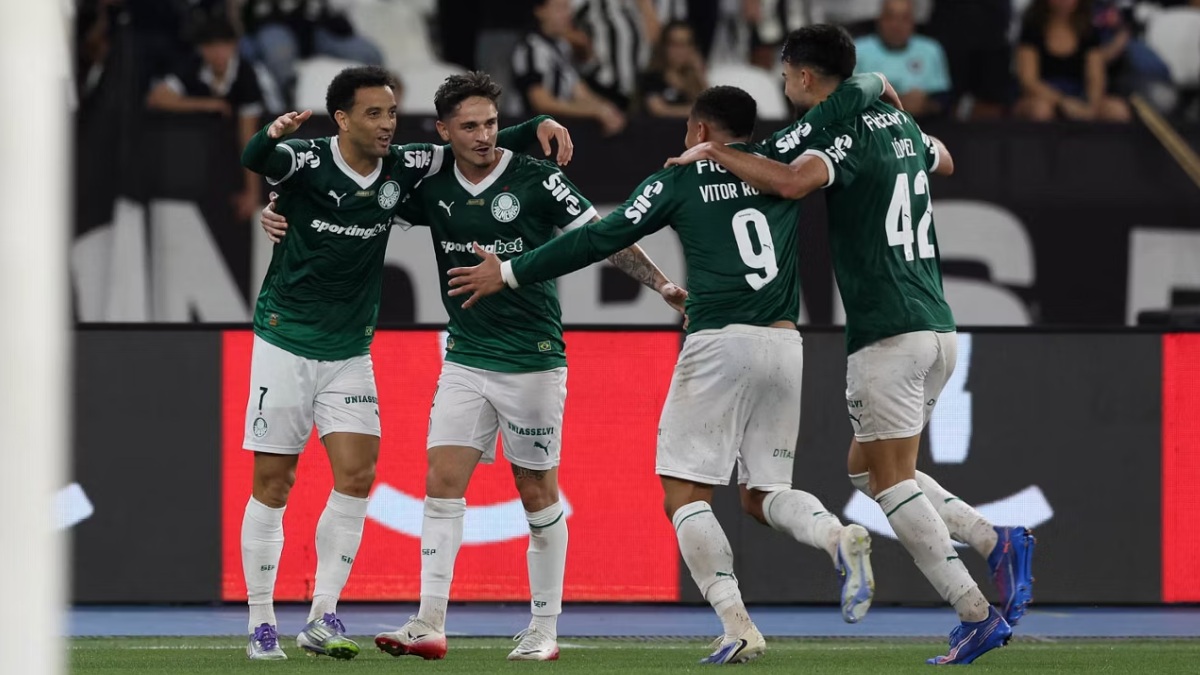 Palmeiras e Universitario-PER se enfrentam, nesta quinta-feira, na Libertadores