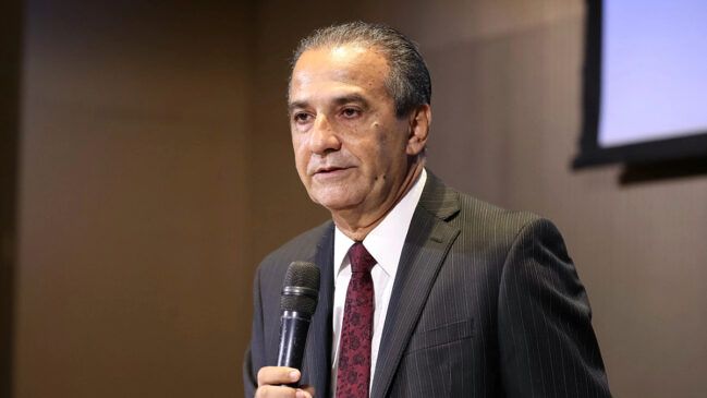 Silas Malafaia pede oração por novo avião e diz que atual de 1985 é velho