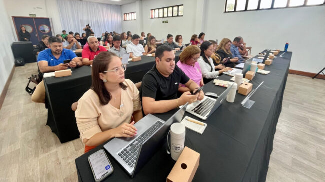 Servidores da Prefeitura de Belém e de mais cinco cidades da região metropolitana do Pará que atuam na Sala do Empreendedor COP30 participam, até sexta-feira (22/8), de uma qualificação gratuita