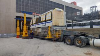 Trem chegou ao Brasil pelo Porto de Santos