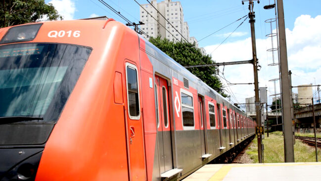 Alterações incluem desvios de plataformas, manutenção preventiva e pausas em estações.