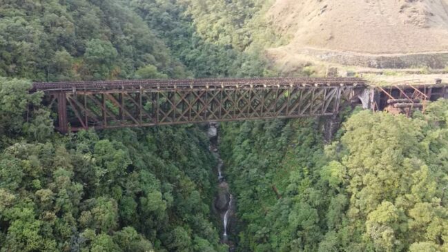 A travessia do Funicular foi inaugurada em 1867, e ligava a cidade de Jundiaí até Santos.