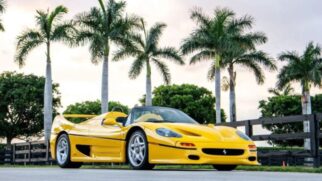 Ferrari F50 amarela que pertenceu ao estilista Ralph Lauren foi arrematada por 9,2 milhões de dólares