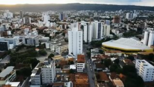 É a maior cidade do norte de Minas
