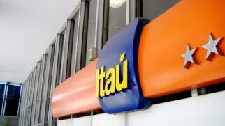 Fachada do banco Itaú