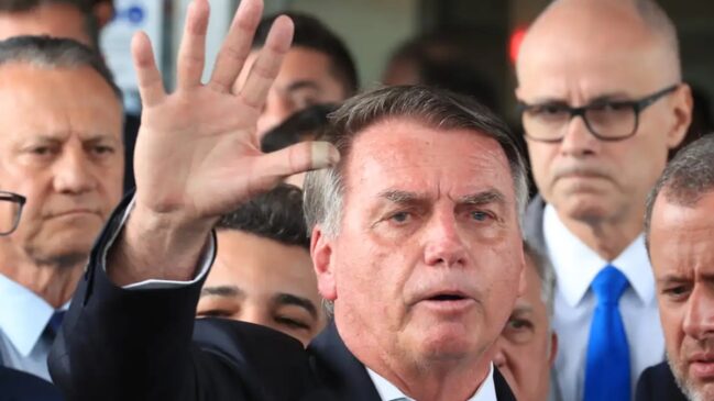 Na prática, o texto pode diminuir consideravelmente o tempo de prisão do ex-presidente Jair Bolsonaro