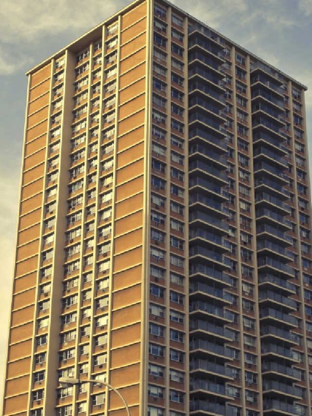 Maior prédio residencial do mundo abriga 30 mil pessoas e gera controversas