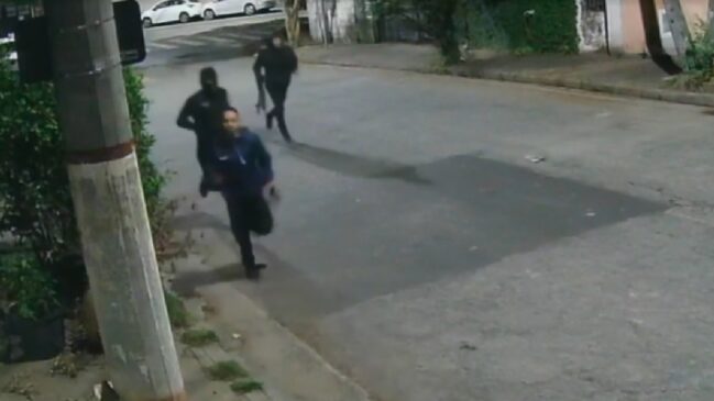 Ladrões invadiram primeiro uma creche, que fica na divisa com o bairro Vila Sônia