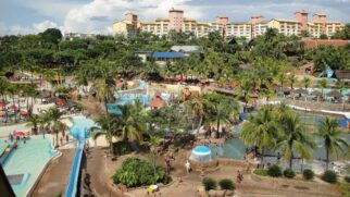 Maior parque aquático da América Latina possui piscinas quentes
