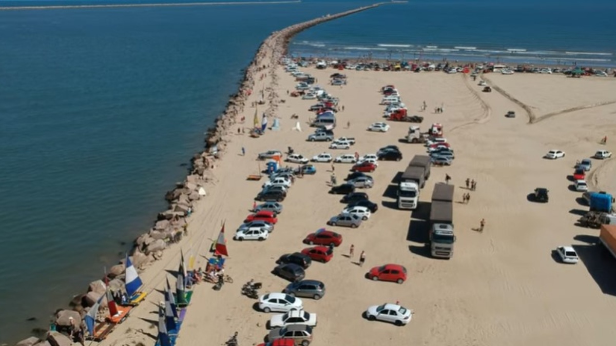 Para quem sai de São Paulo e busca uma viagem diferente, a Praia do Cassino é uma excelente opção.
