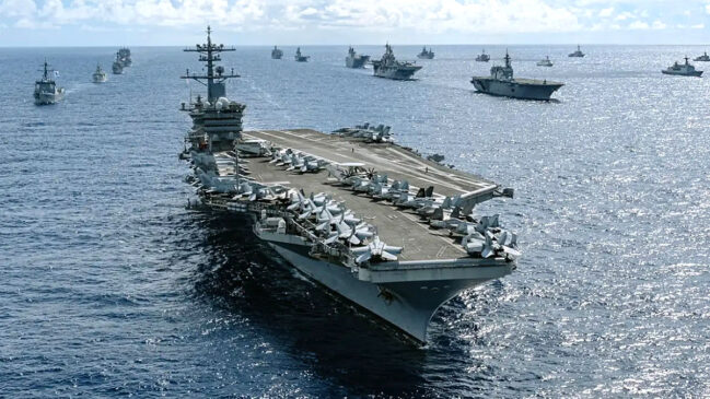 Os navios de guerra viajam para as praias brasileiras