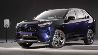 Recall da Toyota afeta GR Corolla e RAV4 PHEV por falha no painel