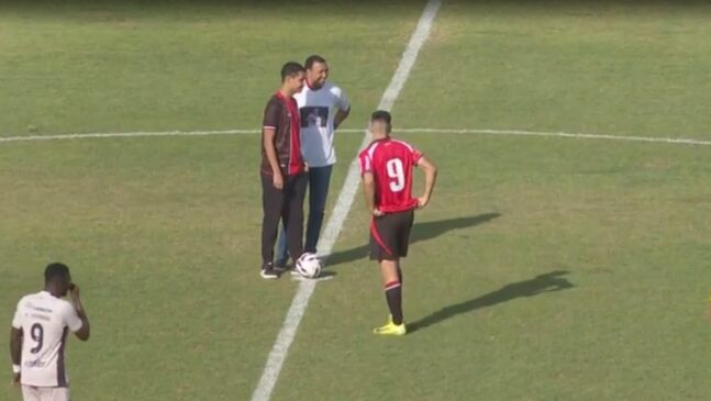 Pedro Severino deu o pontapé inicial na partida entre Botafogo-SP e Athletico-PR