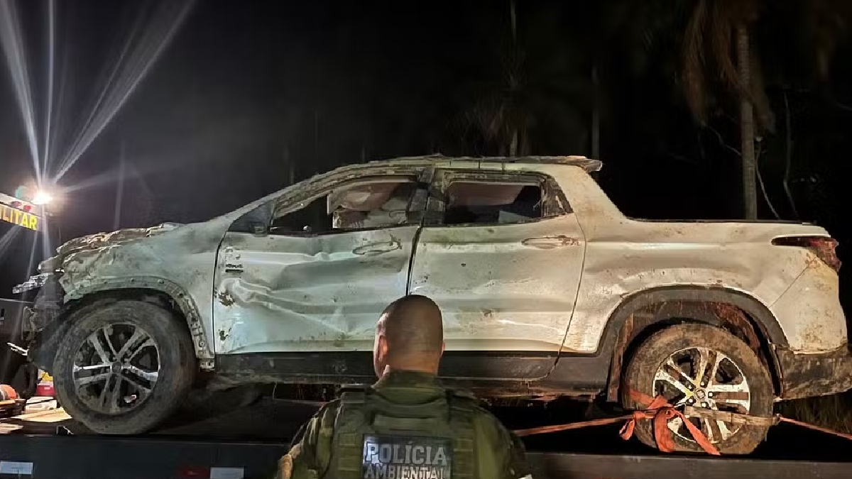 Veículo foi retirado de um bunker, na área rural da cidade, na madrugada deste sábado (13/9)
