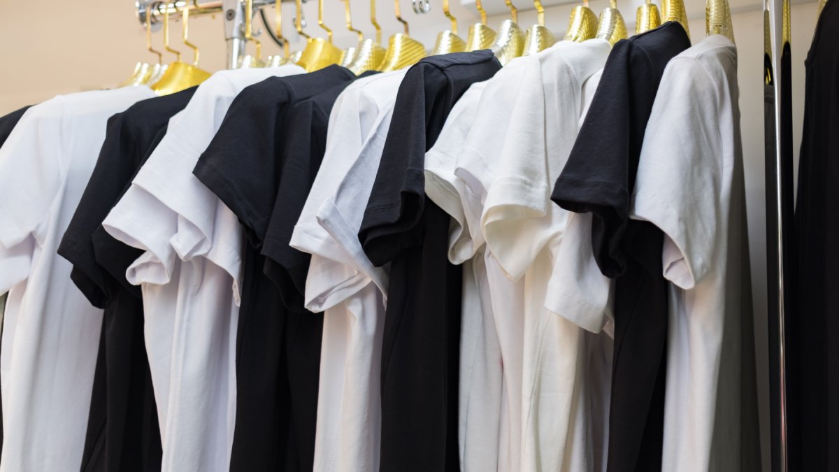 Camisas populares pelo youtube foram testas em qualidade e custo benefício, resultado surpreendeu