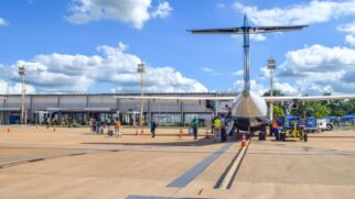 Considerado o 3&ordm; aeroporto mais movimentado do interior do estado de São Paulo, o Aeroporto Estadual Adhemar de Barros, em Presidente Prudente, atende mais de 20 mil passageiros por mês