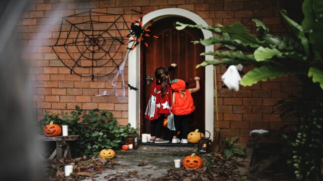 Aprenda a decorar a sua casa para o Halloween de forma barata e prática