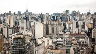 Um dos efeitos mais problemáticos da expansão imobiliária é a impermeabilização do solo