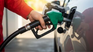 Saiba qual é o melhor horário para você abastecer o seu carro e dar aquela economizada