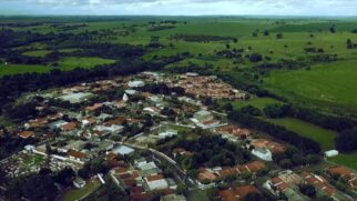 A menor cidade do estado de São Paulo possui menos de mil habitantes