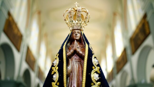 Por ter aparecido aos pescadores, a santa passou a se chamar de Nossa Senhora Aparecida