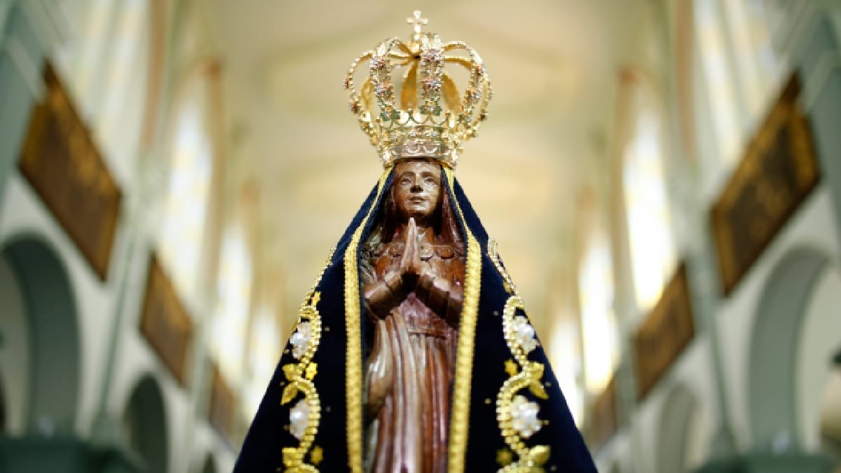 Por ter aparecido aos pescadores, a santa passou a se chamar de Nossa Senhora Aparecida