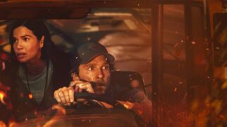 História se passa em 2018, na Califórnia, e tem como protagonista Kevin (McConaughey), um motorista de ônibus escolar que possui vários problemas pessoais