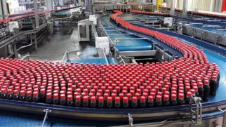 Complexo tem capacidade para fabricar 2 bilhões de litros de refrigerantes anualmente
