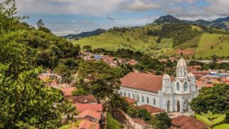São Bento de Sapucaí fica na região da Serra da Mantiqueira, a 185 quilômetros da capital paulista